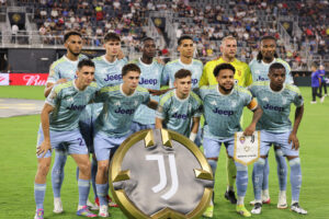 Jugadores de Juventus posan este miércoles, antes del partido del Mundial de Clubes ante Al Ain de Emiratos Árabes Unidos, en el estadio Audi Field de Washington (Estados Unidos). EFE/ Octavio Guzmán