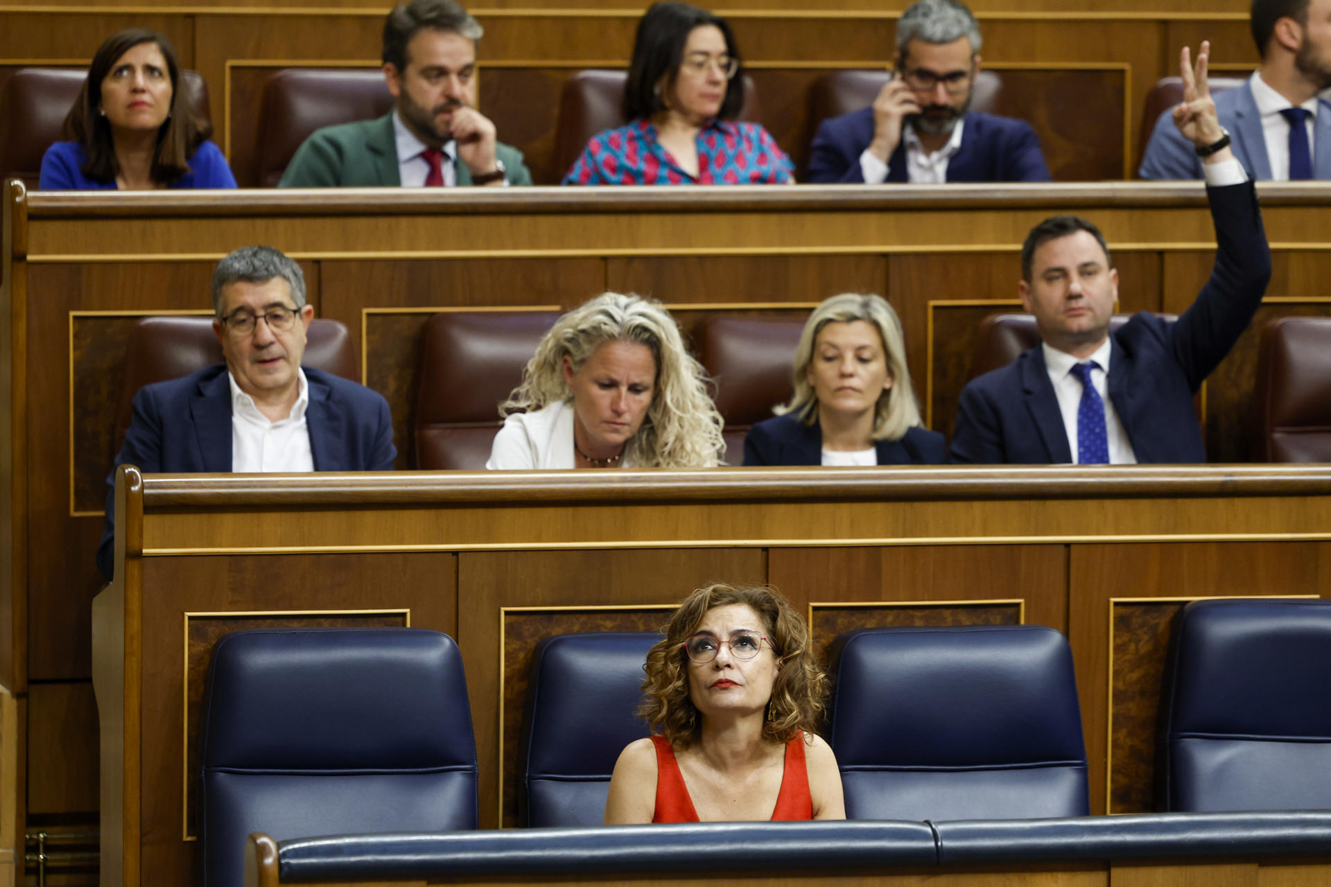 Pleno del Congreso con la vicepresidenta primera y ministra de Hacienda, María Jesús Montero. EFE/ Mariscal