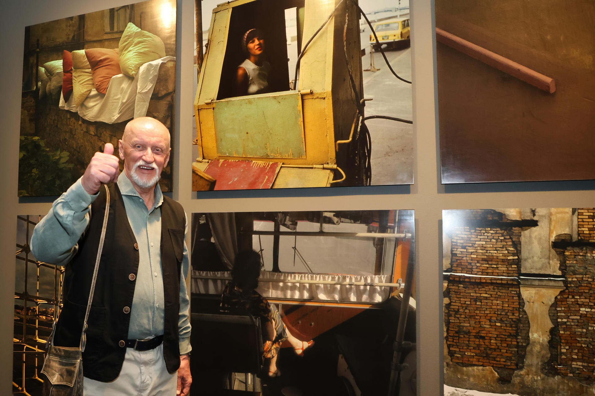 El fotógrafo ucraniano Ganador PHotoEspaña 2024, Boris Savelev presentó esta mañana en la Ciudad de la Cultura de Santiago de Compostela la exposición "Viewfinder, una forma de mirar". EFE/Xoán Rey.