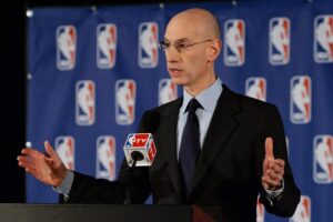 Foto de archivo del comisionado de la NBA, Adam Silver, quien este jueves analizó las alternativas de expansión de la Liga. EFE/JUSTIN LANE
