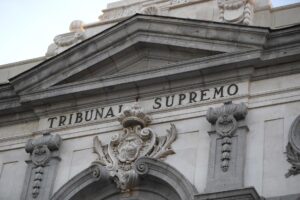 Detalle de la fachada del Tribunal Supremo en Madrid. EFE/Javier Lizón