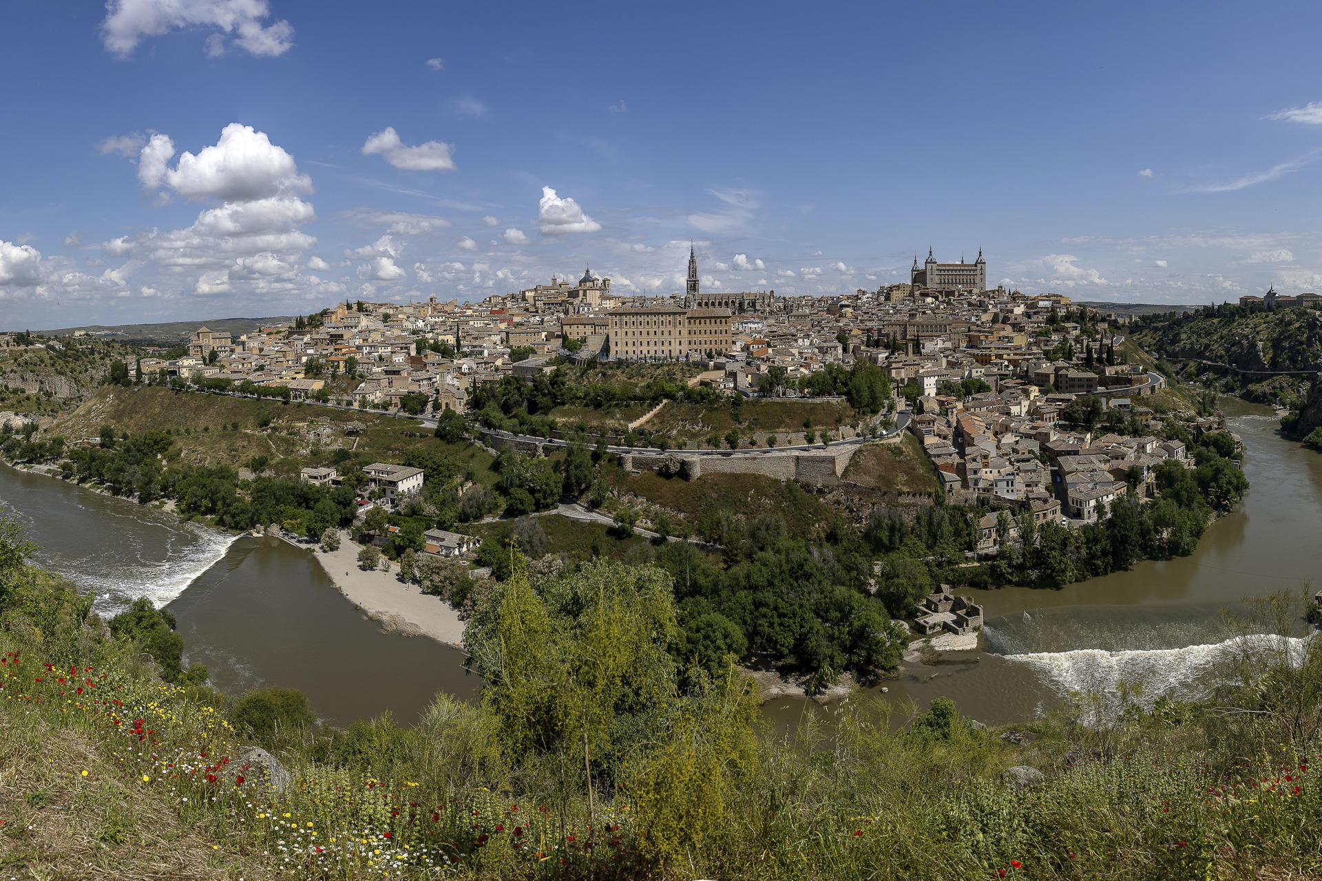Imagen de archivo del Tajo a su paso por Toledo. EFE/ Ismael Herrero