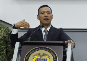 Fotografía de archivo del ministro de Defensa de Colombia, Pedro Sánchez, durante una rueda de prensa, en Bogotá (Colombia). EFE/Mauricio Dueñas