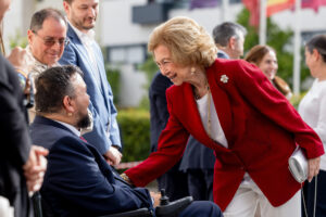 La reina Sofía durante la clausura del II Congreso sobre ELA Manolo Barrós, este jueves en Madrid. EFE/ Daniel Gonzalez