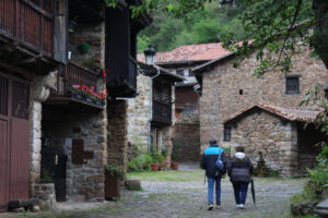 Imagen de archivo de Bárcena Mayor (Cantabria).EFE/ Eva García