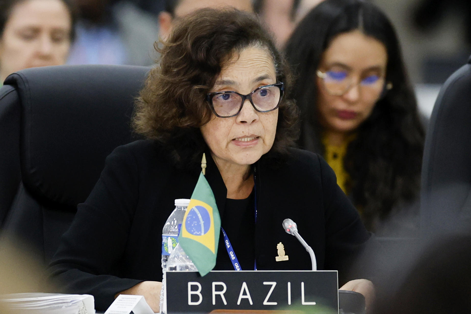 La secretaria General de Asuntos Exteriores de Brasil, Maria Laura da Rocha, habla durante la 55ª Asamblea General de la OEA este jueves, en Saint John’s (Antigua y Barbuda). EFE/ Bienvenido Velasco