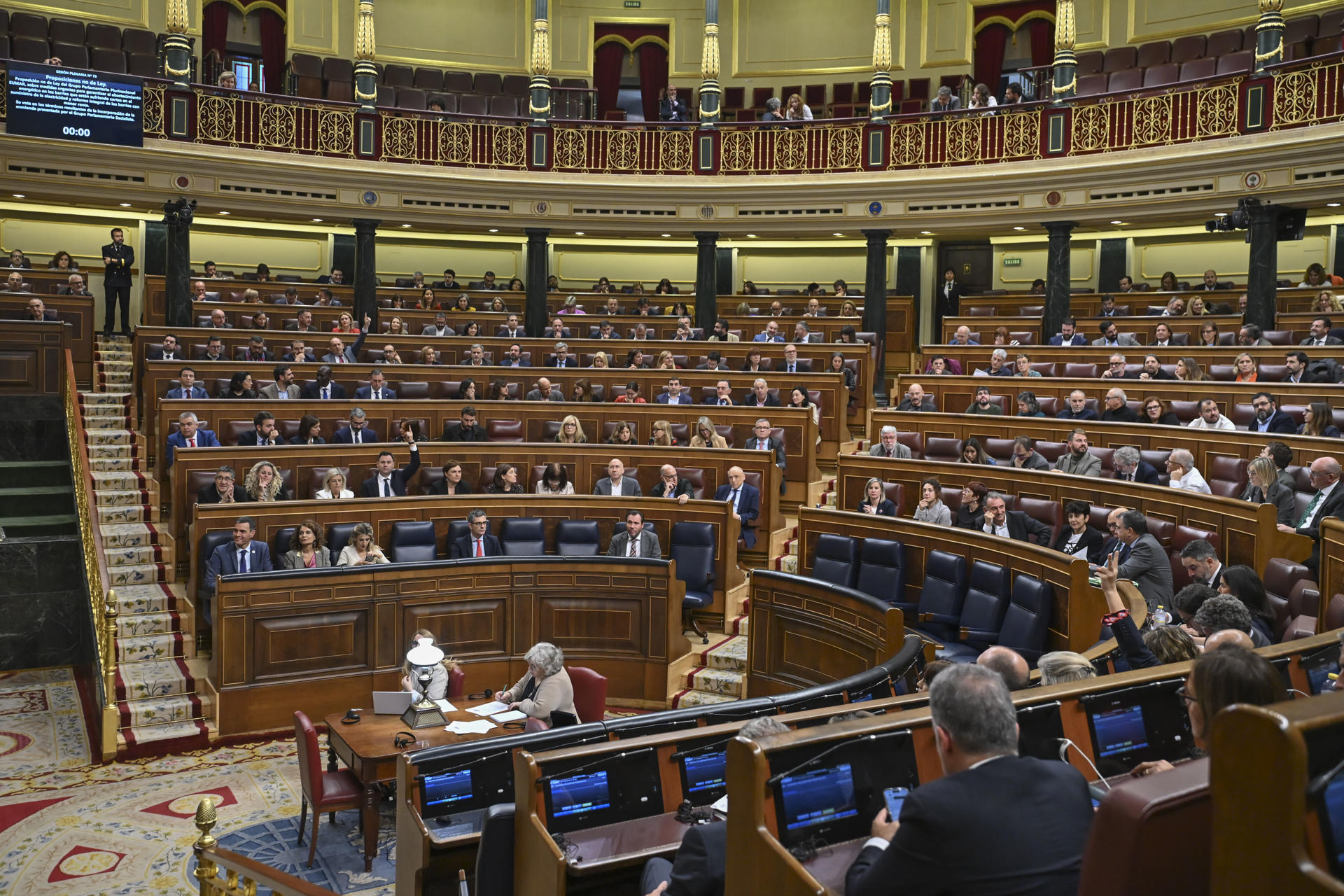 El caso Koldo será el protagonista absoluto del último pleno del Congreso de este periodo de sesiones, donde no estará el presidente del Gobierno, Pedro Sánchez, con dos citas internacionales en su agenda. EFE/FERNANDO VILLAR