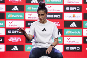 La seleccionadora nacional de fútbol femenino, Montse Tomé da a conocer a las 23 jugadoras de la selección convocadas para la Eurocopa, que se disputa entre el 2 y el 27 de julio, este martes en la Ciudad del Fútbol de Las Rozas. EFE/ Rodrigo Jimenez