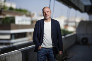 El secretario general de CCOO, Unai Sordo, cree que la incertidumbre generada por el actual contexto político y económico llevará la inflación a niveles más elevados por lo que ve necesario pactar con la patronal CEOE subidas salariales más fuertes o recuperar las cláusulas de garantía salarial. EFE/ Rodrigo Jiménez