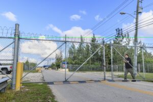 Fotografía de las instalaciones del centro de detención de Inmigración y Control de Aduanas (ICE), en Miami, Florida, EE. UU. EFE/CRISTOBAL HERRERA-ULASHKEVICH