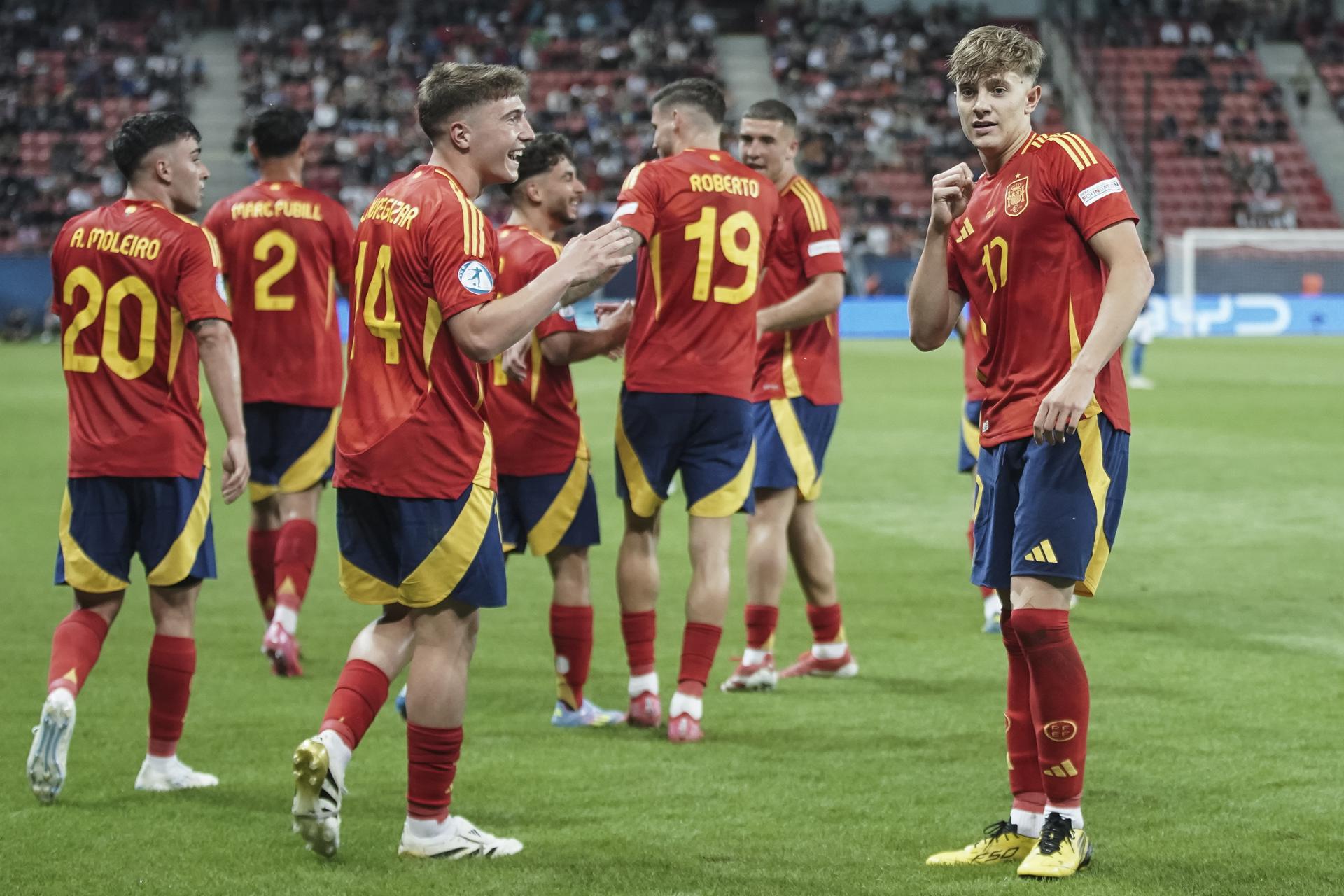 Jesus Rodriguez celebra un gol durante el partido de España ante Italia el pasado día 17 en Trnava, Eslovaquia. EFE/EPA/JOZEF JAKUBCO