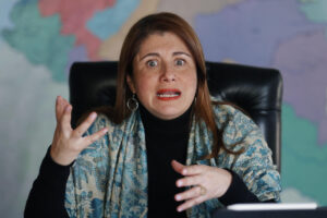 Fotografía de la Defensora del Pueblo Iris Marín durante una entrevista con EFE en Bogotá (Colombia). EFE/ Mauricio Dueñas Castañeda