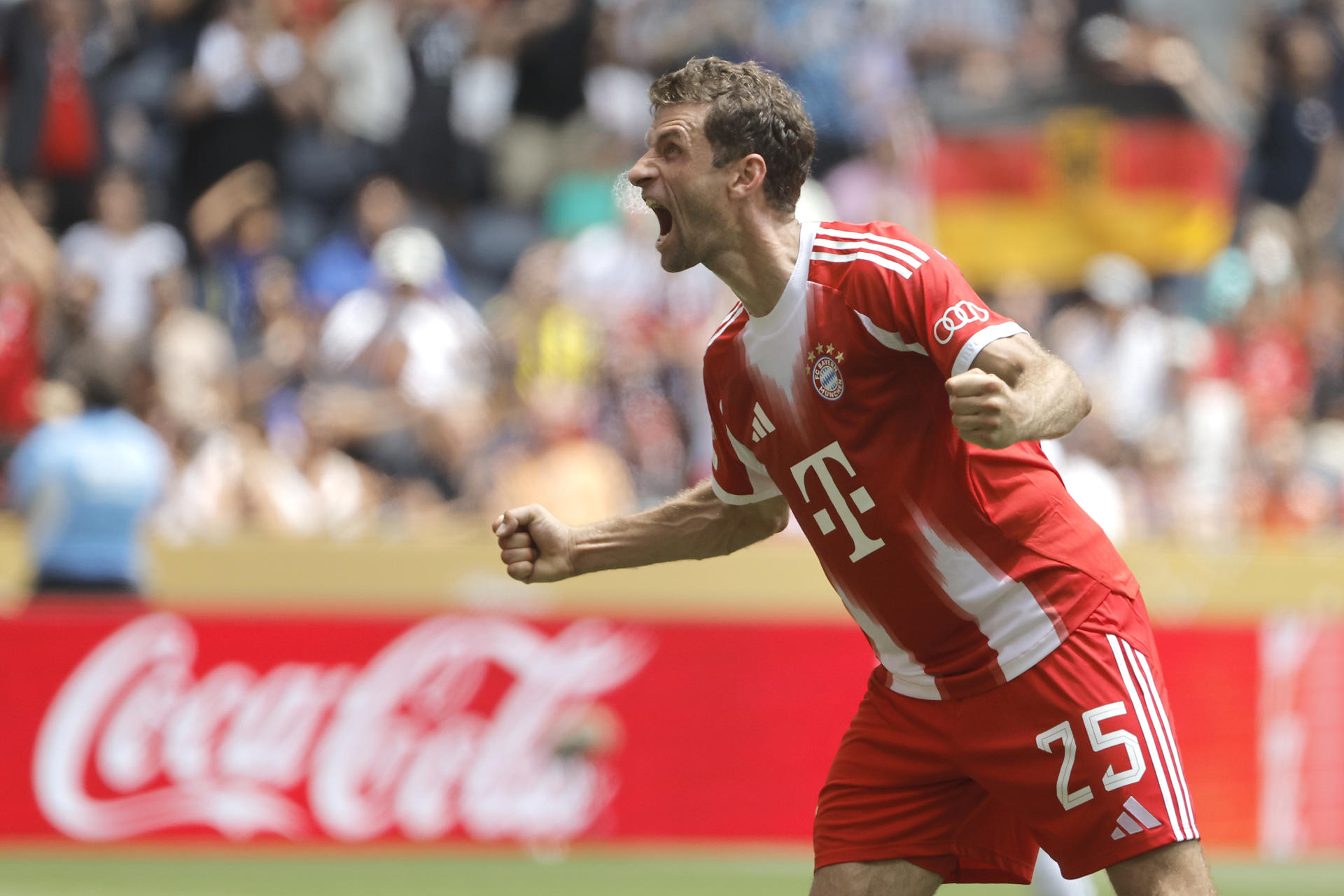 Thomas Müller, del Bayern Múnich, celebra un gol ante el Auckland en un partido del Mundial de Clubes en el estadio TQL de Cincinnati, Ohio (EE.UU.). EFE/Juan Ignacio Roncoroni