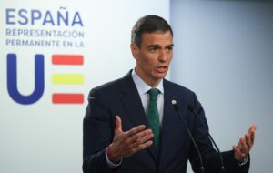 Bruselas.- El presidente del Gobierno, Pedro Sánchez, durante una conferencia de prensa esta pasada semana en Bruselas. EFE/EPA/OLIVIER HOSLET