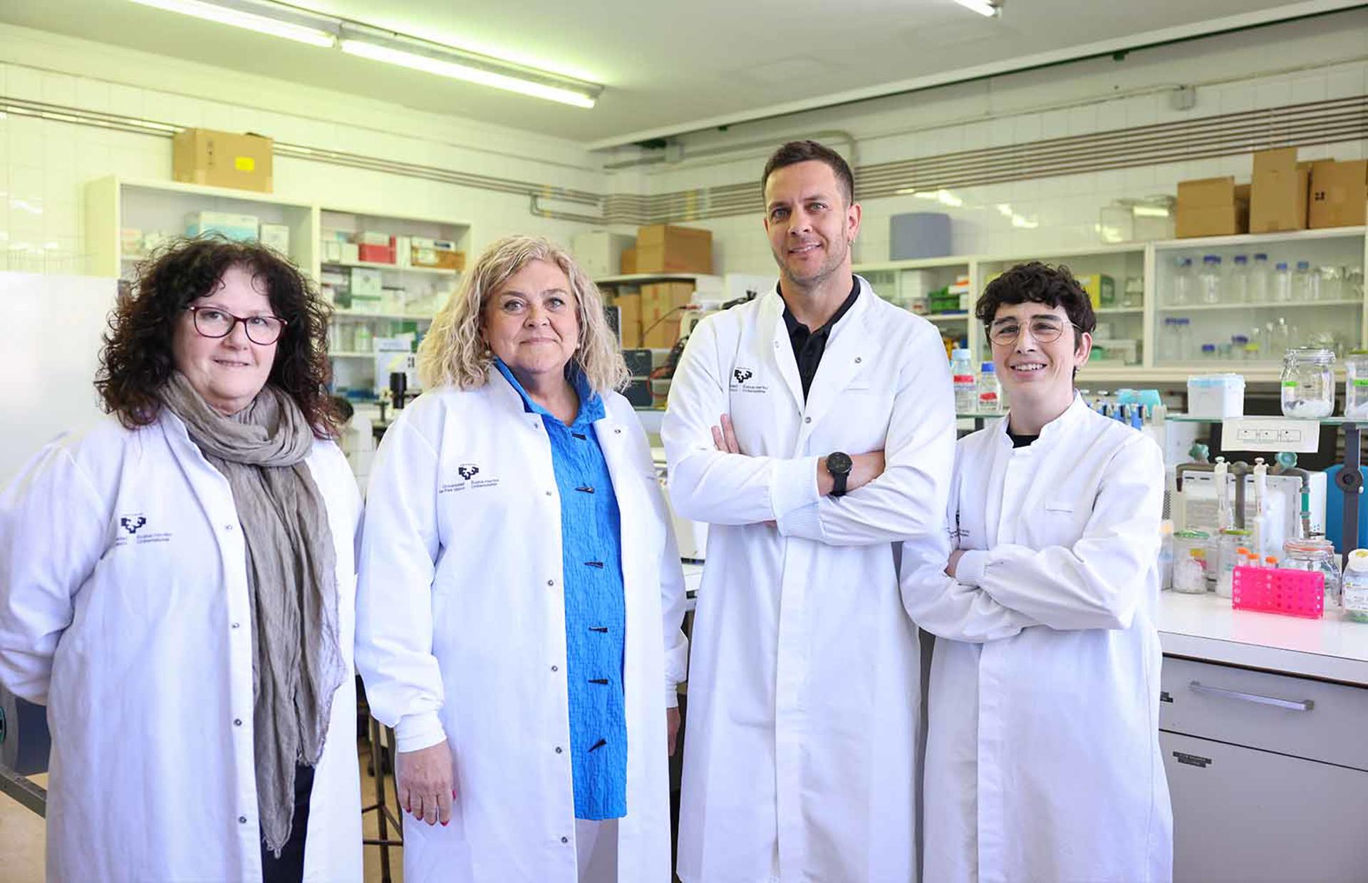 De izquierda a derecha:Beatriz Arteta, Maria Dolores Boyano, Aitor Benedicto, Alba Herrero. Fotorafía facilitada por Egoi Markaida. EHU. EFE