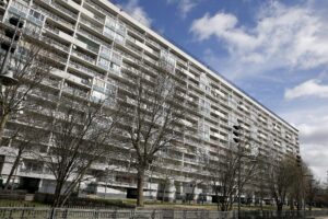 Imagen de archivo de un edificio de viviendas. EFE/Str