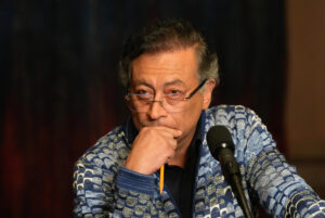 Fotografía cedida por la Presidencia de Colombia donde aparece el mandatario colombiano, Gustavo Petro, durante una alocución presidencial, en Bogotá (Colombia). EFE/ Presidencia de Colombia