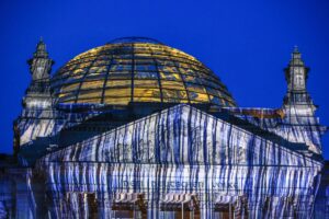 EFE/EPA/HANNIBAL HANSCHKE
