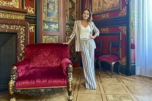 La actriz argentina Eleonora Wexler durante la entrevista con EFE en el marco de la promoción de la película "Lo que quisimos ser", este jueves en Madrid. La actriz argentina comenta que "todos somos personajes en diferentes roles, (...) con las familias jugamos un rol, con los amigos jugamos otro rol, a veces con una pareja también jugamos otro rol", sobre el personaje que Irene, la protagonista de 'Lo que quisimos ser', interpreta a lo largo de la trama. Eleonora Wexler charló con EFE en la Casa América de Madrid para promocionar su último filme 'Lo que quisimos ser', dirigido por Alejandro Agresti, que se estrena el 20 de junio en cines.-EFE/ Marco Siviero