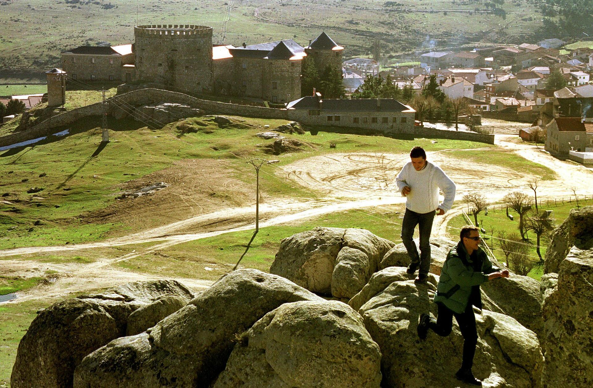 Imagen de archivo del Castillo de Magalia, en Las Navas del Marqués (Ávila). EFE/JOSE RAMON SAN SEBASTIAN