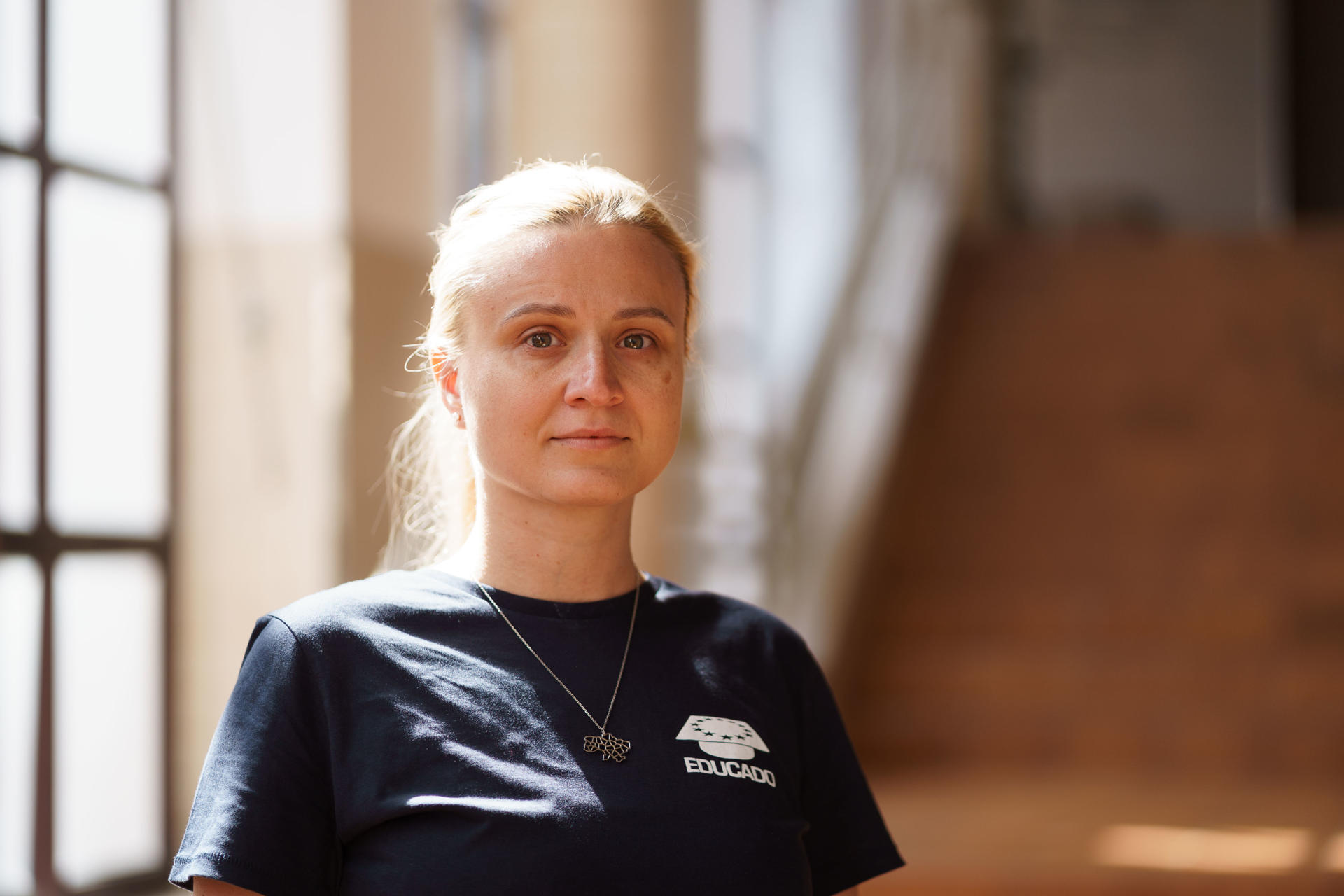 La doctora Daria Dobrycheva (i), del Departamento de Astronomía Extragaláctica y Astroinformática del Observatorio Astronómico Principal de la Academia Nacional de Ciencias de Ucrania durante la entrevista con la Agencia EFE con motivo de su participación en la IAC Summer School, II EDUCADO Training School. EFE/Ramón de la Rocha