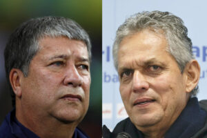 Los seleccionadores de El Salvador, Hernán Darío Gomez (i) y de Honduras, Reinaldo Rueda se enfrentan este sábado en Houston (Texas) en un partido crucial para la clasificación a los cuartos de final de la Copa Oro. EFE/ Archivo