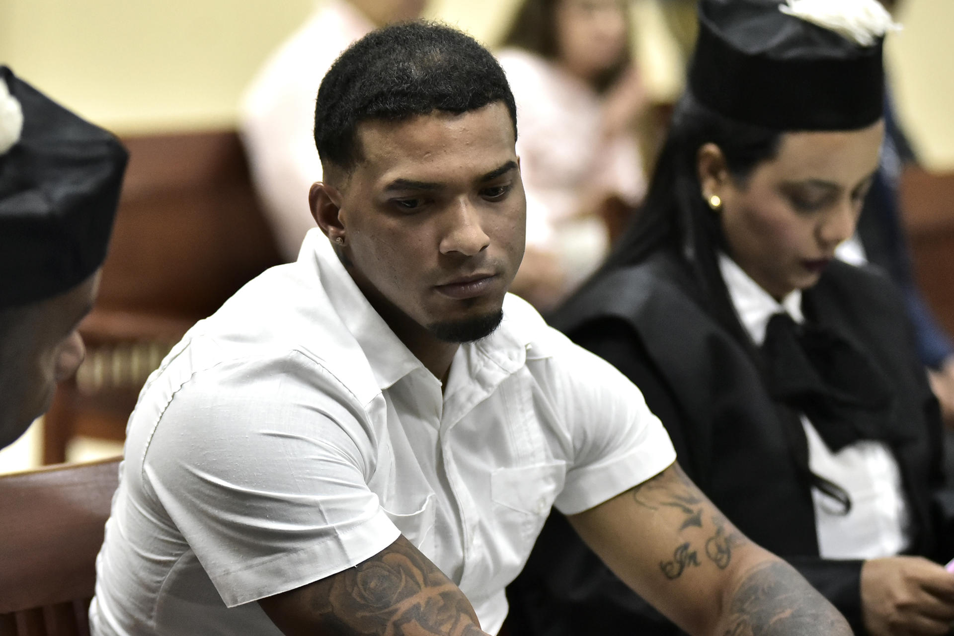 El beisbolista dominicano de Grandes Ligas Wander Franco, acusado de abuso sexual de una adolescente, asiste al primer juicio este lunes en Puerto Plata (República Dominicana). EFE/ Luis Tavárez