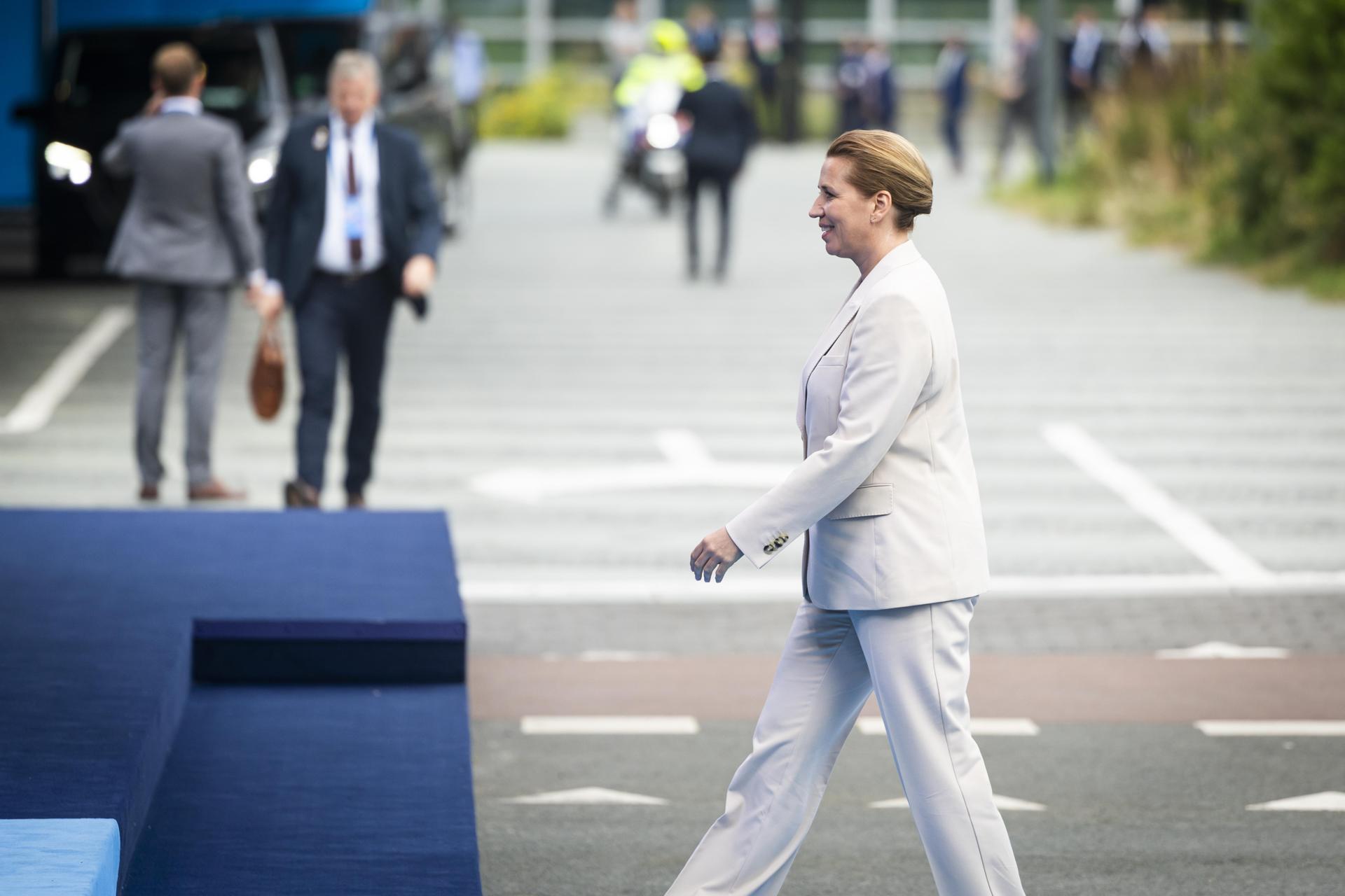 La primera ministra danesa, Mette Frederiksen, llega a la cumbre de la OTAN en La Haya, el 25 de junio de 2025. EFE/EPA/IRIS VAN DEN BROEK