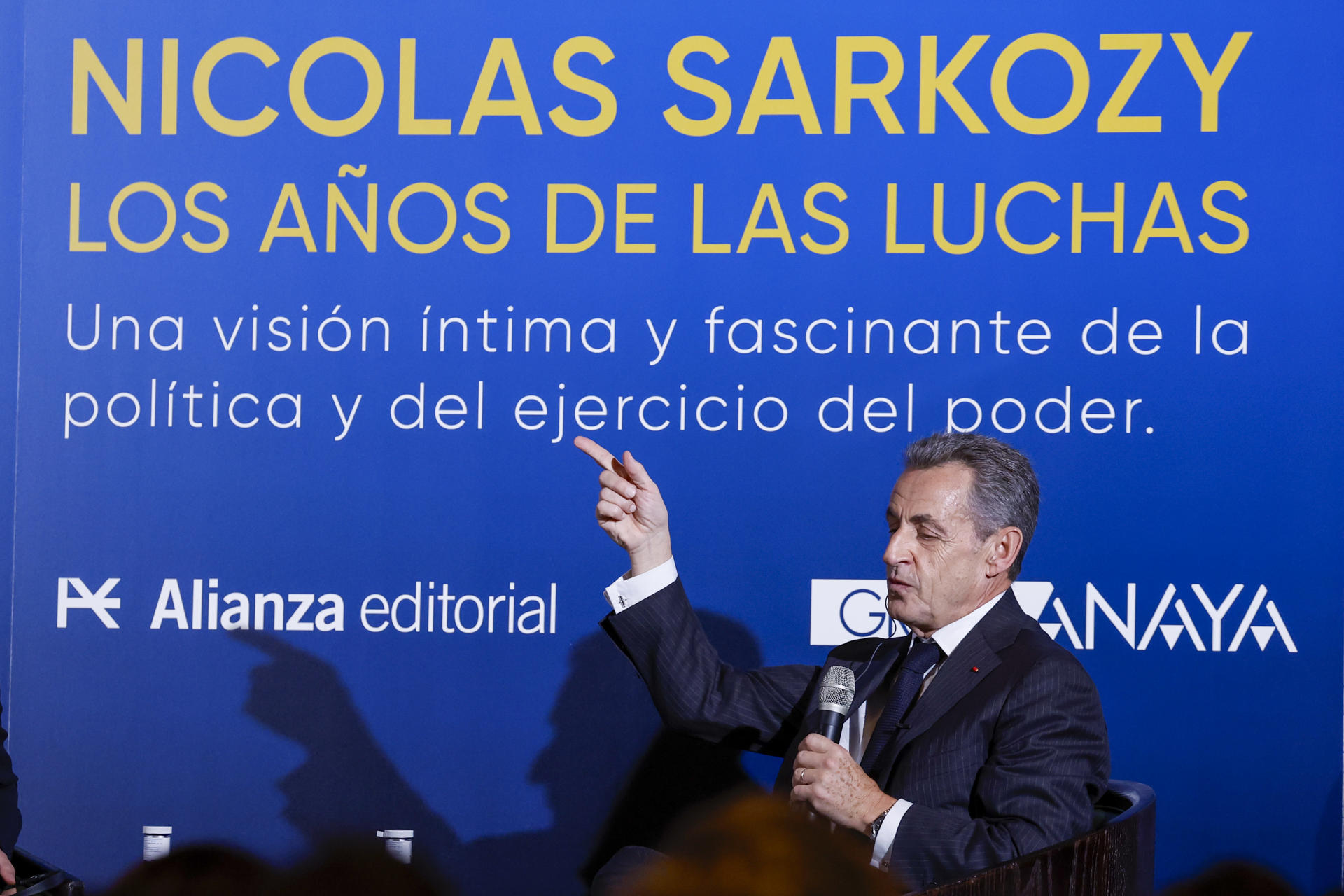El expresidente de la República francesa Nicolás Sarkozy interviene en un acto en Madrid. EFE/ Javier Lizón