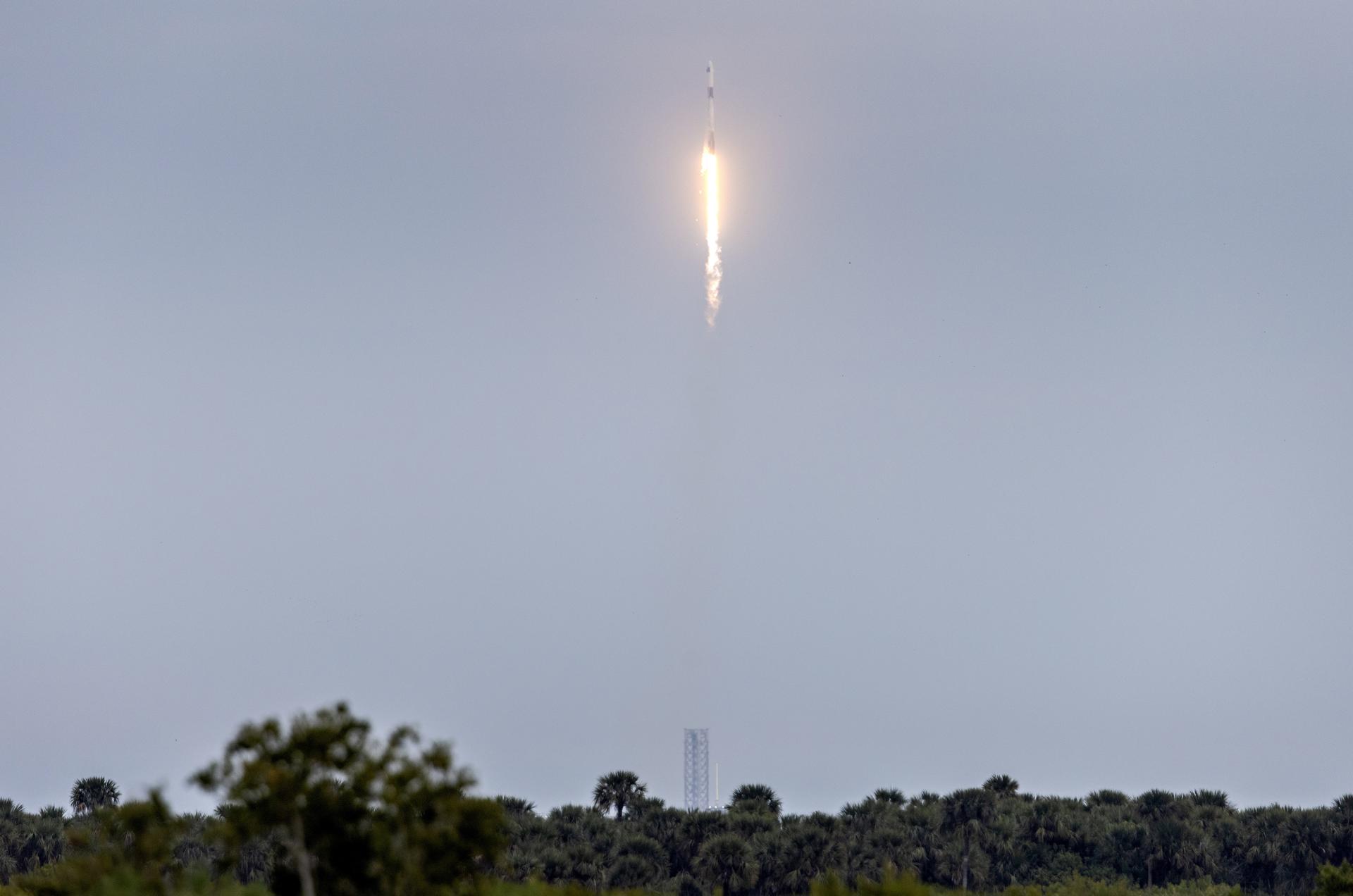 El cohete Falcon 9 de SpaceX que transporta la tripulación de la Misión Axiom 3 (Ax-3en Merritt Island, Florida, EE.UU., en una fotografía de archivo. EFE/CRISTOBAL HERRERA-ULASHKEVICH