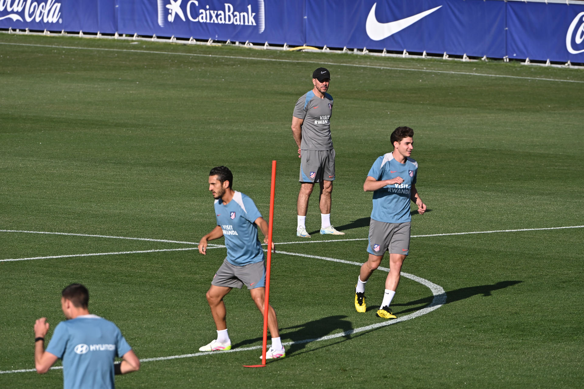 Simeone, en una foto de archivo durante un entrenamiento. EFE/ Fernando Villar