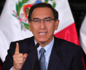 Foto de archivo del expresidente de Perú Martín Vizcarra. EFE/Ernesto Arias