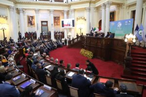 Fotografía de archivo de una sesión en el Congreso de Perú en Lima (Perú). EFE/Paolo Aguilar