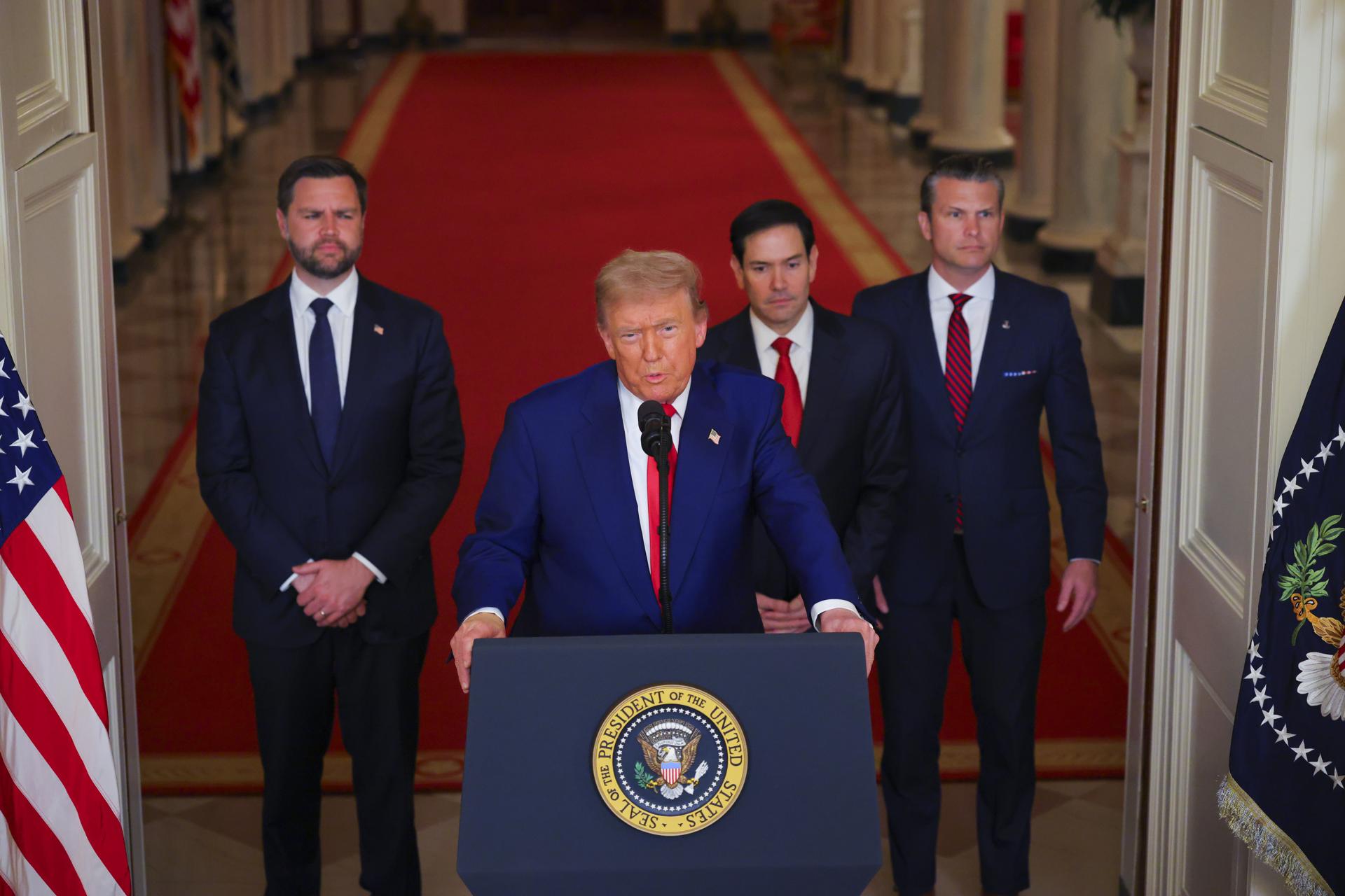 El presidente de Estados Unidos, Donald Trump, pronuncia un discurso a la nación, este sábado, 21 de junio, en la Casa Blanca, en Washington DC (EE.UU.) EFE/Carlos Barria/Pool