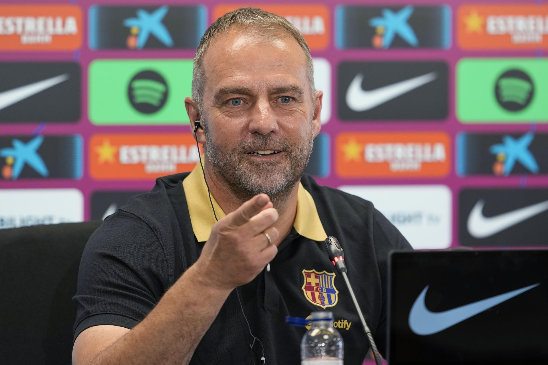 El técnico del FC Barcelona, el alemán Hansi Flick, elegido Mejor Entrenador de la temporada 2024-25. EFE/Alejandro García