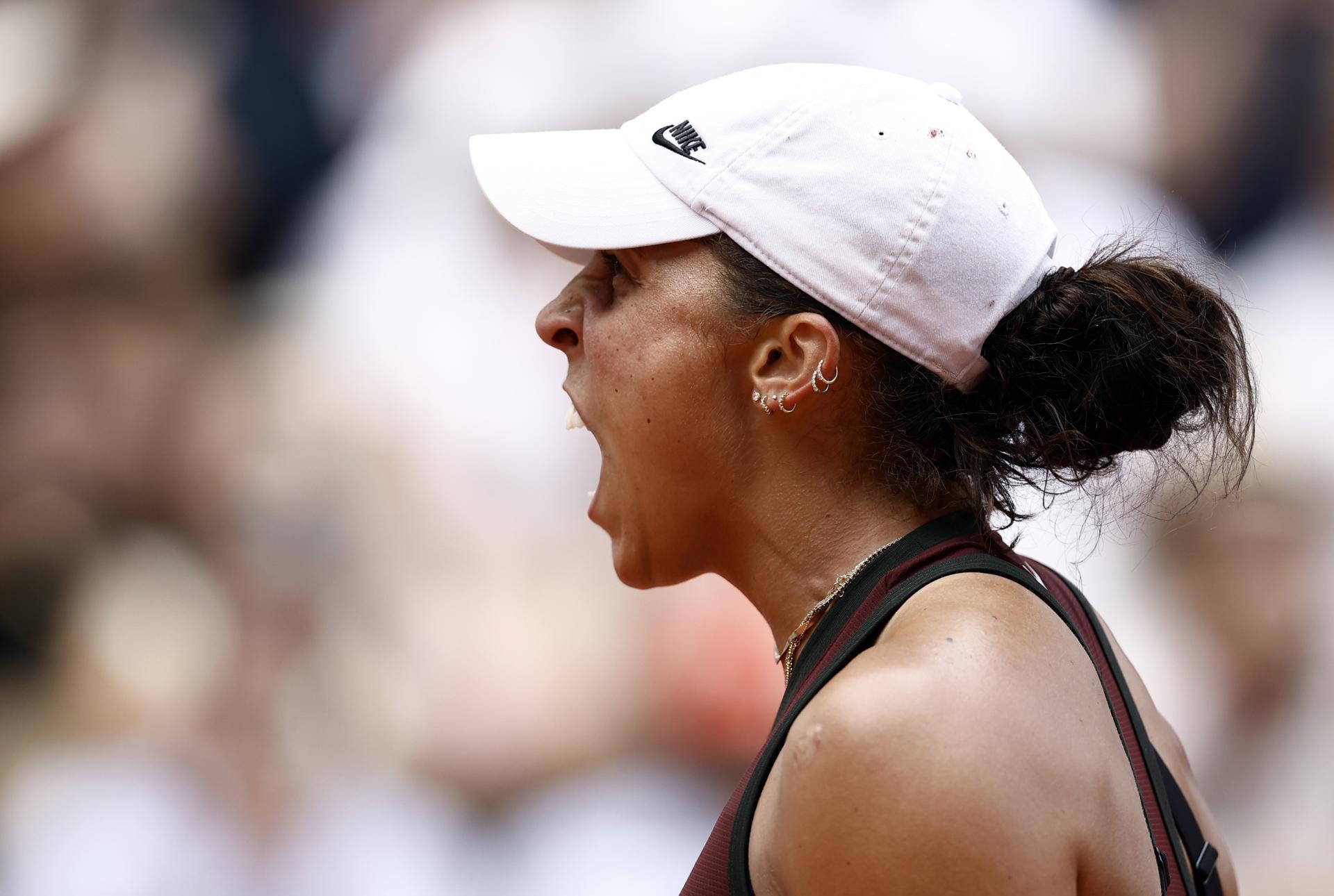 La estadounidense Madison Keys en Roland Garros ante su compatriota Hailey Baptiste. EFE/EPA/YOAN VALAT

