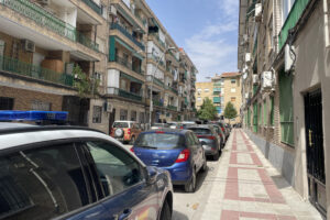 Una unidad del Cuerpo Nacional de Policía patrulla por una calle de Madrid. .EFE/Mariscal
