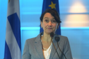 La vicecanciller de Uruguay, Valeria Csukasi, habla en el marco del encuentro 'Charlamos con Europa' este martes, en el Club de Golf en Montevideo (Uruguay). EFE/ Diego Lafache