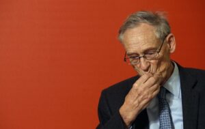 GRAF5039. MADRID, 05/10/2017.- El historiador británico John Elliott en Madrid (España) en 2017, EFE/ Archivo/JAVIER LIZÓN