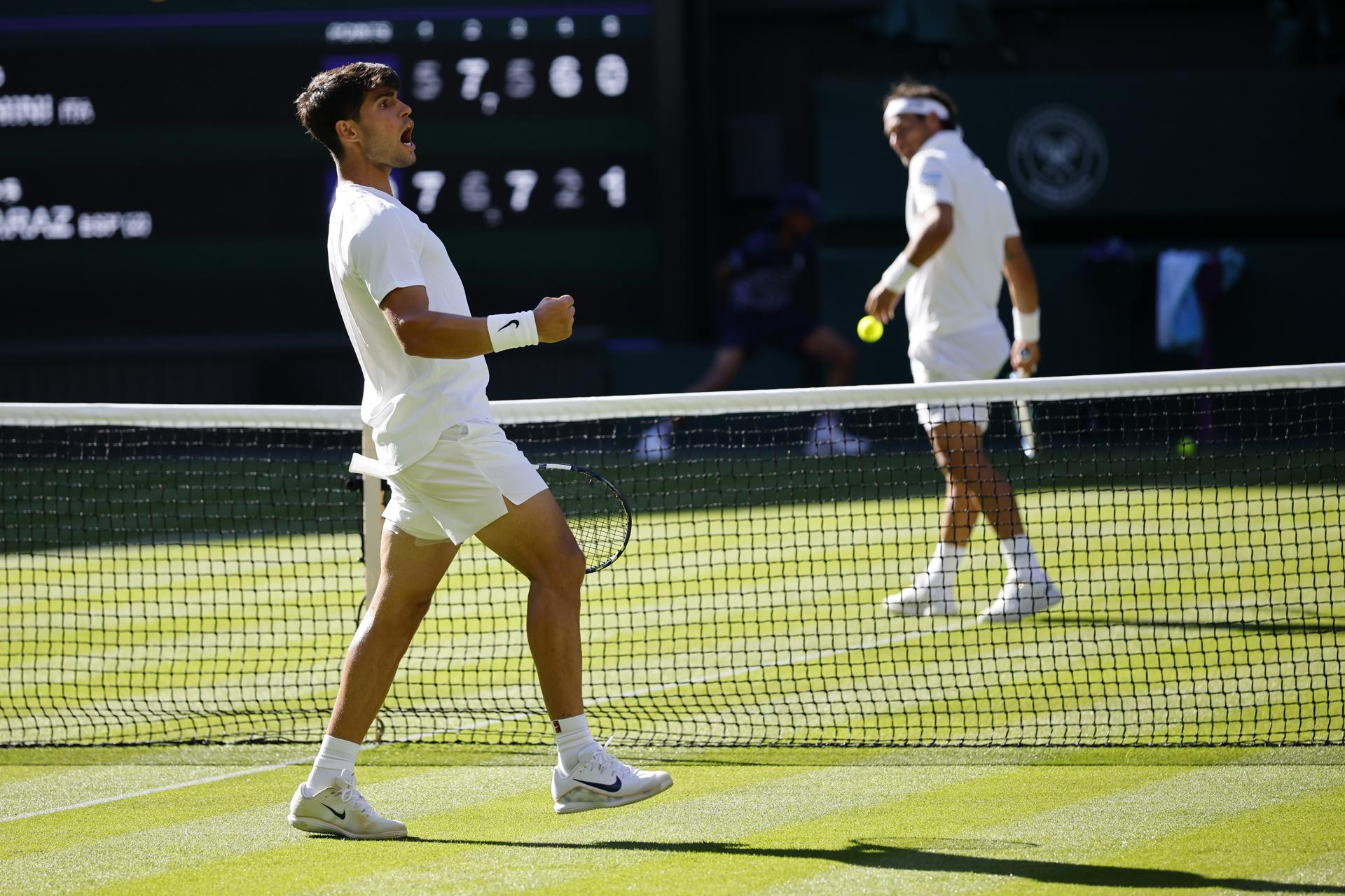 El español Carlos Alcaraz, defensor del título, en su debut debutó en Wimbledon, EFE/EPA/TOLGA AKMEN