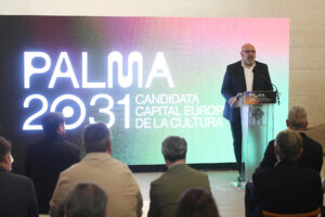 El alcalde de Palma, Jaime Martínez, durante la presentación este jueves de la candidatura de Palma a Capital Europea de la Cultura 2031 en la Fundación Miró. EFE/MIQUEL A. BORRÀS