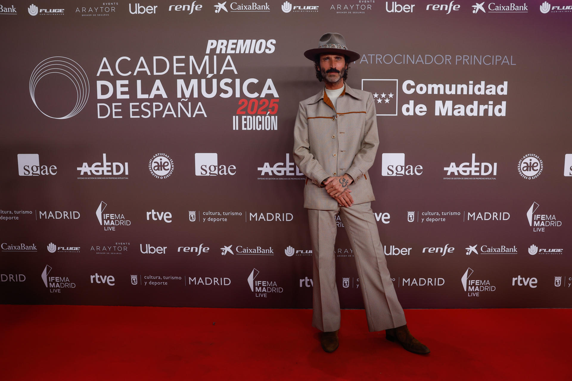 El músico Leiva a su llegada a la II Edición de los premios de la Academia de la Música de España este miércoles, en Madrid. EFE/ Juanjo Martín