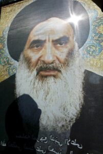 Imagen de Archivo del retrato del clérigo chií Ali Al Sistani mostrado en una multitudinaria manifestación .
EFE/Ali Haider