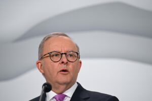 El primer ministro de Australia, Anthony Albanese, durante la Cumbre del G7 en Canadá. 
EFE/EPA/LUKAS COCH AUSTRALIA AND NEW ZEALAND OUT