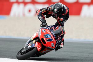 El piloto español de Moto2 Eric Fernandez de Boscoscuro durante los entrenamientos libres para el Gran Premio de Assen en Países Bajos este viernes. EFE/ Vincent Jannink