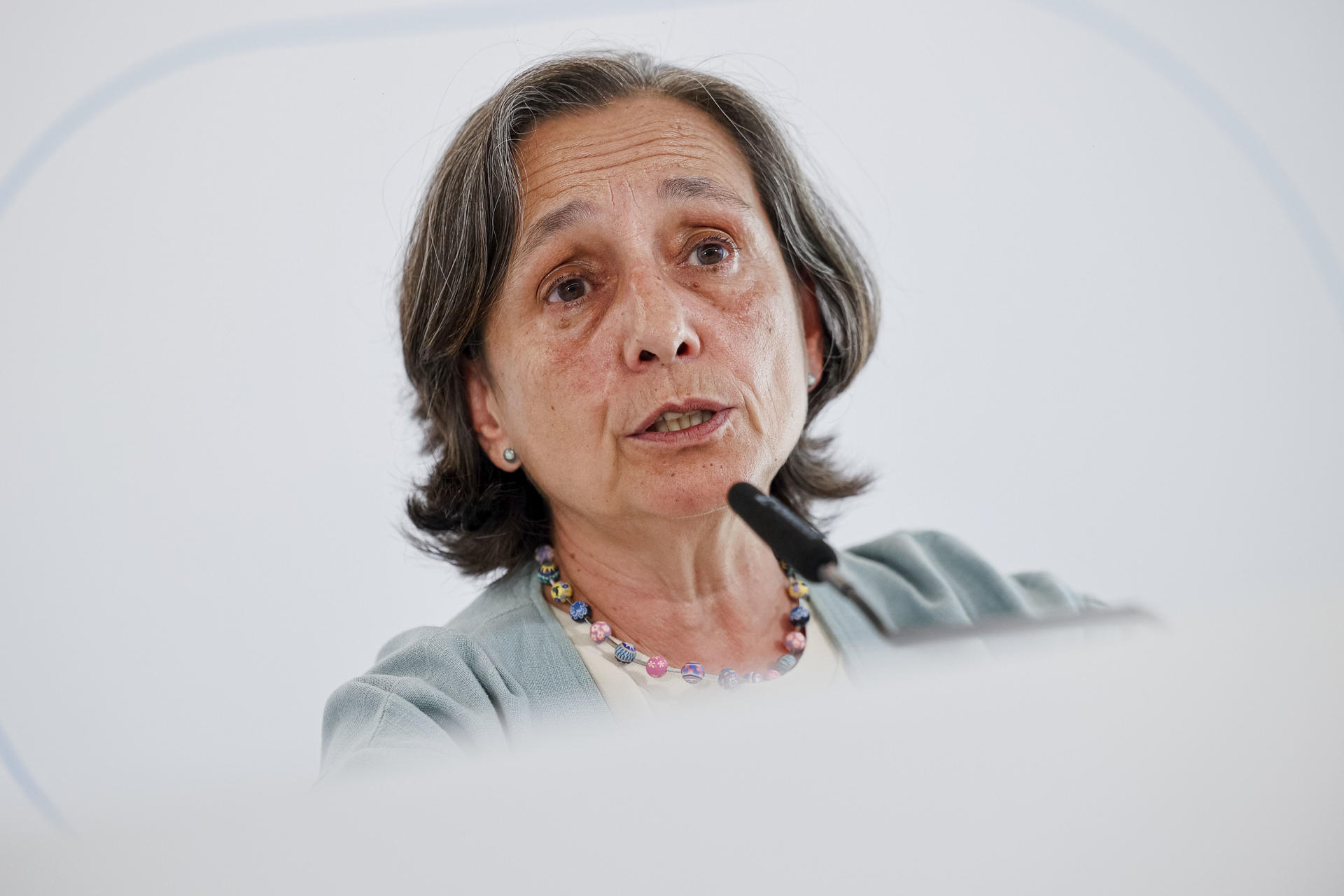Concha Sánchez, directora general de Operación de Red Eléctrica, durante la rueda de prensa ofrecida para presentar el informe del operador del sistema sobre el apagón del pasado 28 de abril en cumplimiento de la normativa vigente, este miércoles en Madrid. EFE/ Daniel Gonzalez