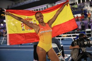 Ana Peleteiro, tras conquistar el 22 d marzo l. El bronce en el triple salto de los Mundiales en pista cubierta de Nanjing (China).EFE/EPA/ANDRES MARTINEZ CASARES