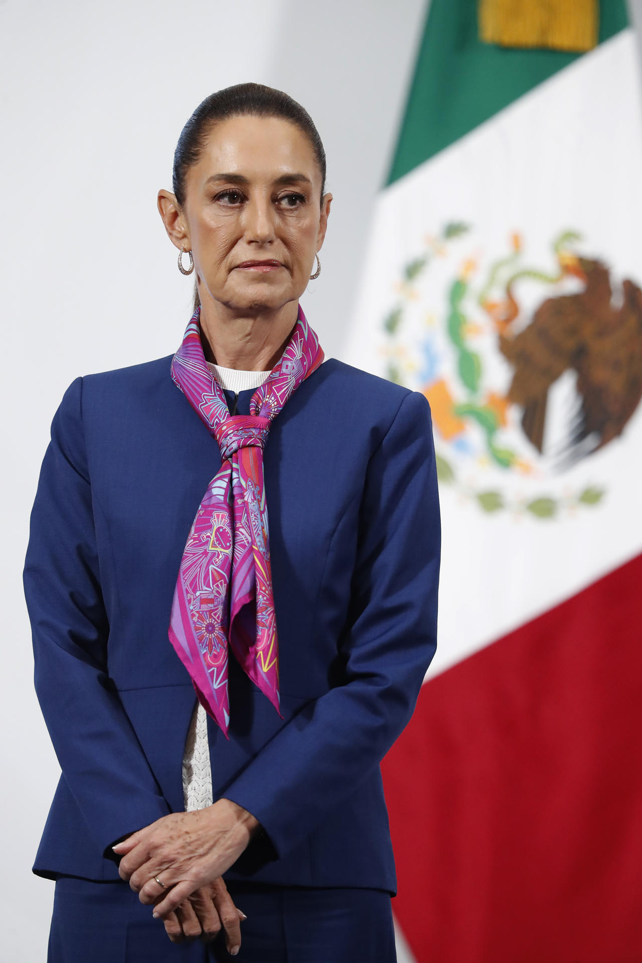 La presidenta de México, Claudia Sheinbaum, participa este lunes durante una rueda de prensa en Palacio Nacional de la Ciudad de México (México). EFE/ Sáshenka Gutiérrez