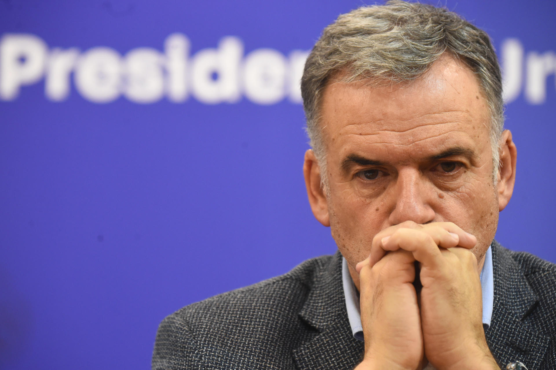 El presidente de Uruguay, Yamandú Orsi, asiste a una rueda de prensa, el 3 de junio de  2025, en Montevideo (Uruguay). EFE/STR