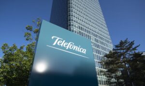 El logo de Telefónica, en una fotografía de archivo. EFE/LUKAS BARTH-TUTTAS